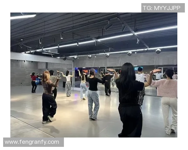 广州街舞队实力提升引发热议街舞文化新变革与发展趋势探讨